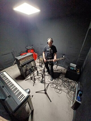 TOWOT - destroy - first guitar session